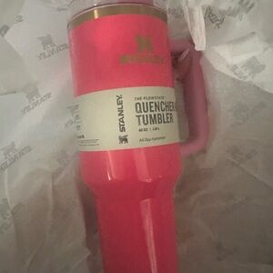 Stanley Vibrant Pink Quencher Tumbler limited edition